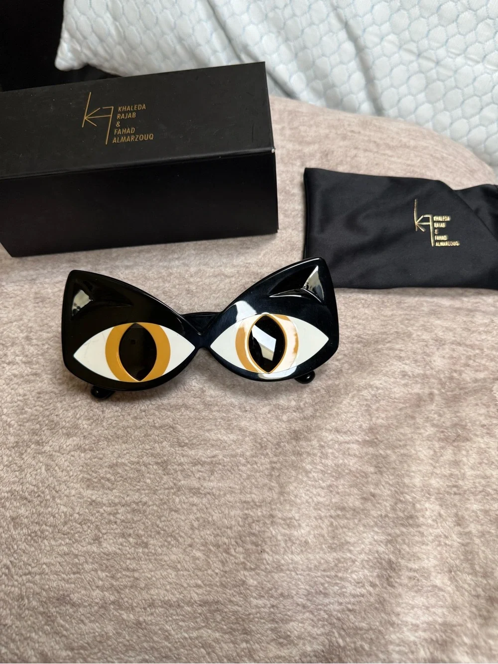 Yazbukey Black Cat Eyes Plastic Sunglasses